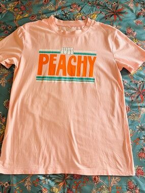 Women's Pink 'Just Peachy' Graphic Tee